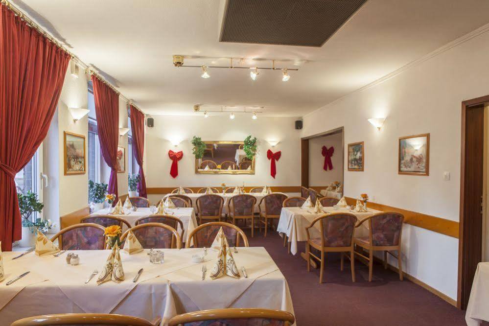 Pension Donau Grill Hannover Buitenkant foto